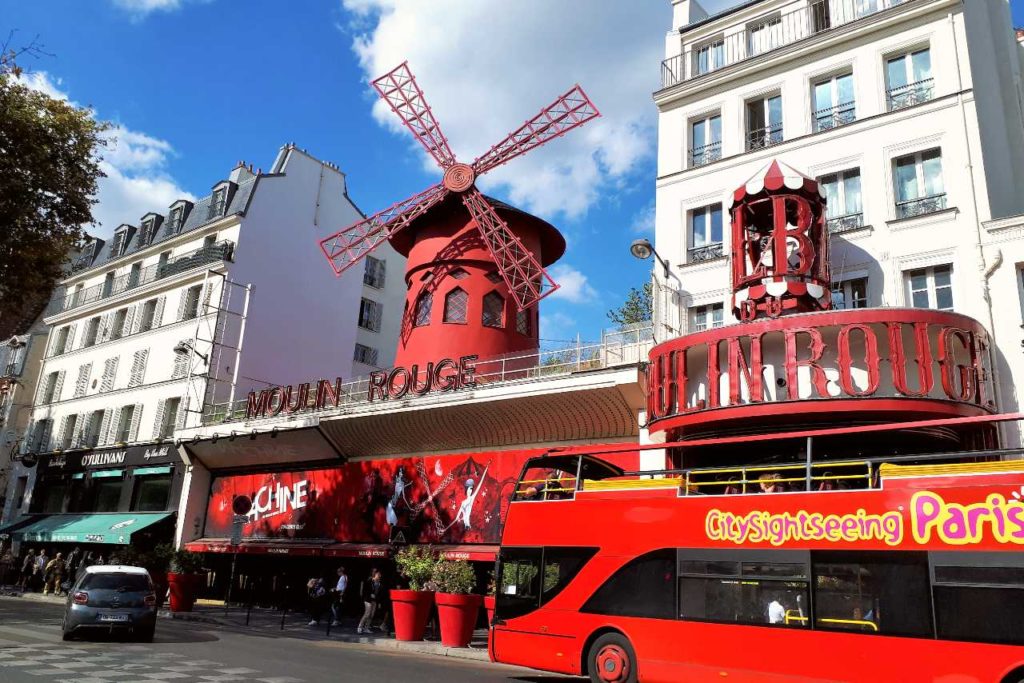 Moulin rouge v Paříži
