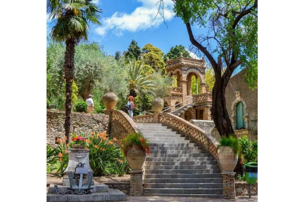 Městečko Taormina na Sicílii