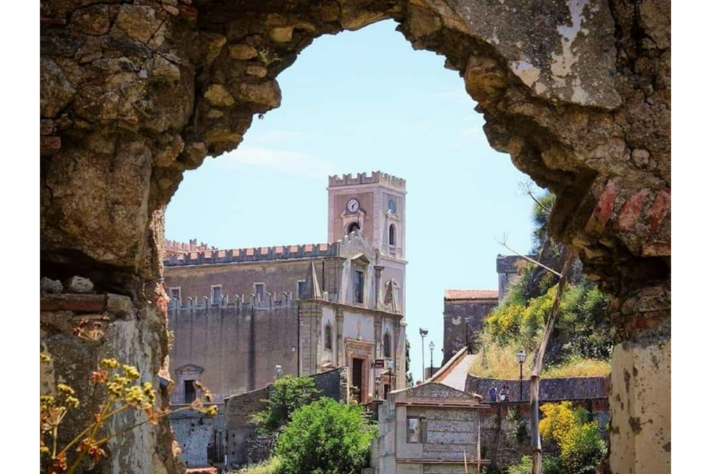 Vesnice Savoca, výhled na kostel