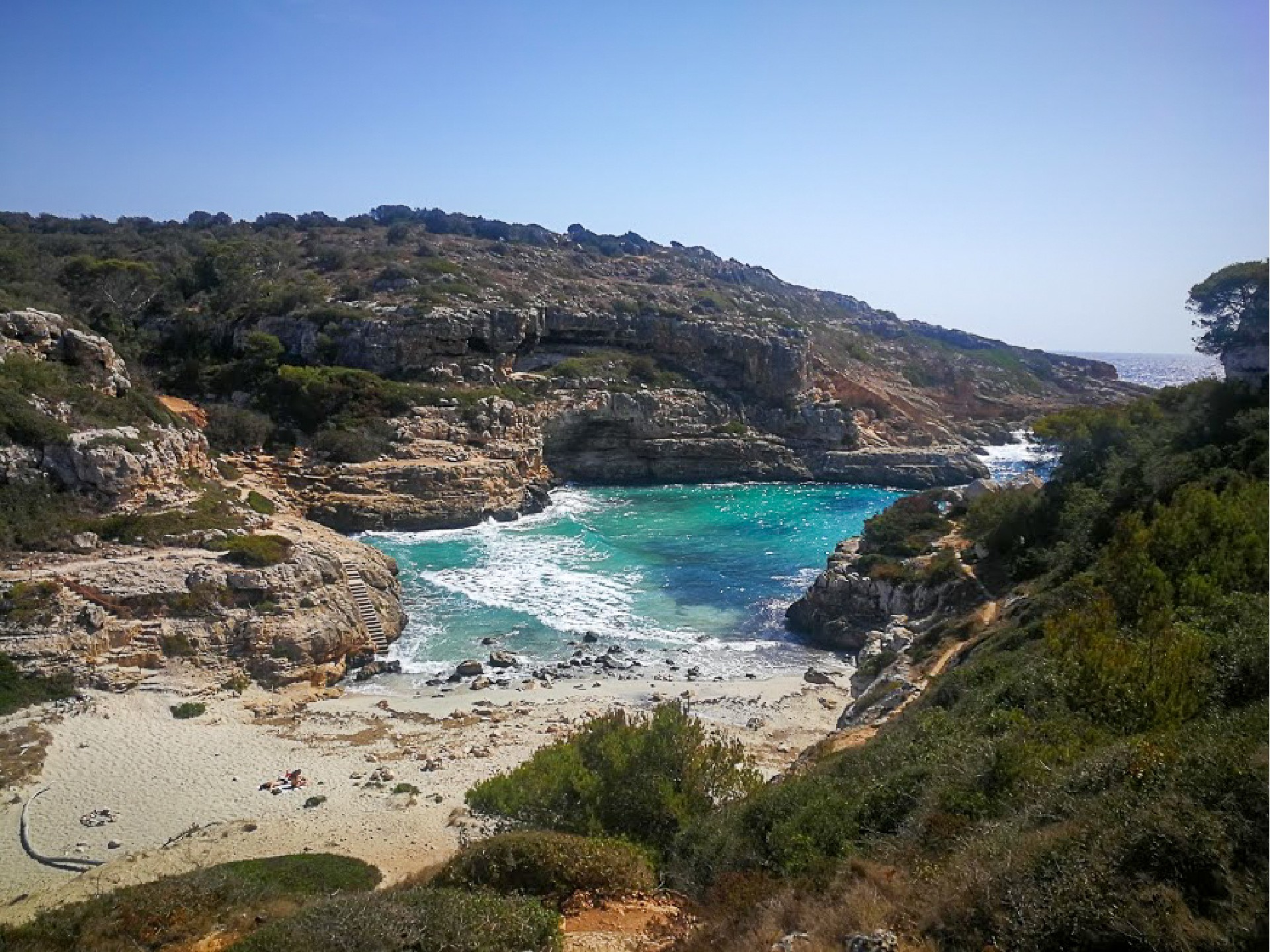 Skrytý záliv na Mallorce Cala Marmols