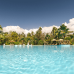 Bazén v českém hotelu na Zanzibaru