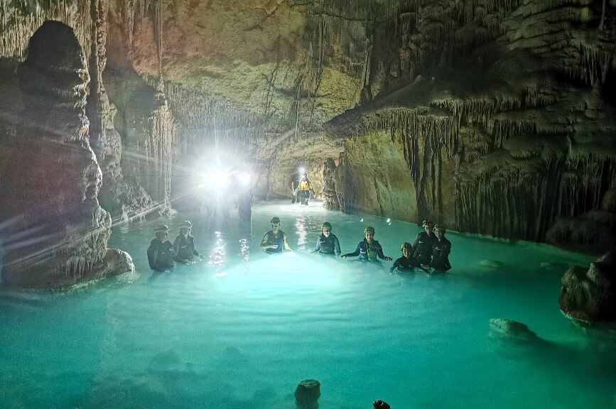 Mallorca návštěva mořské jeskyně
