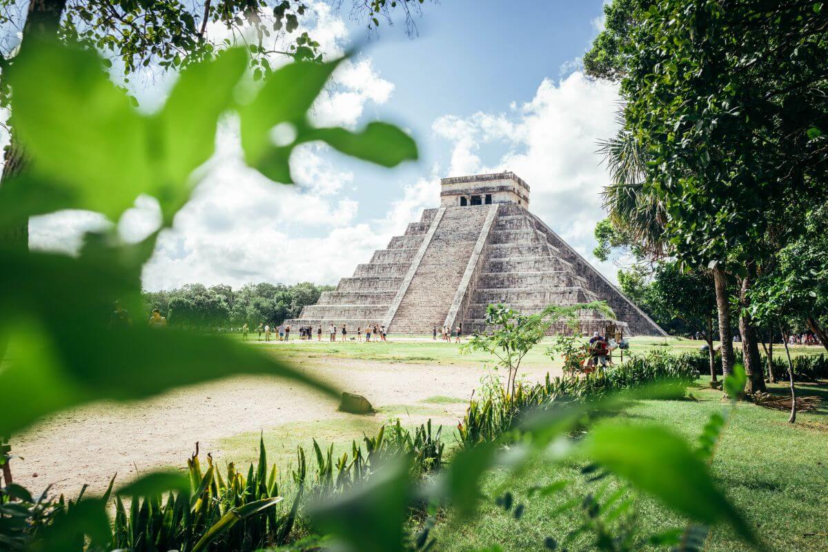 Pyramida Chichen Itza v Mexiku