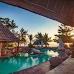 Luxusní hotel s bazénem na Zanzibaru