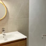 Umyvadlo v krásném apartmánu na Mallorce