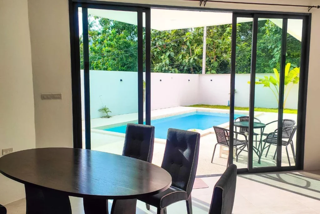 vila_na_koh_samui_jidelna