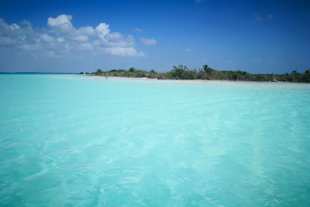 Laguna Bacalar s místním průvodcem
