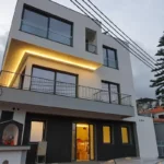 Moderní budova s apartmánem na Madeiře