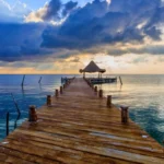 Ostrov Holbox molo u Karibského moře